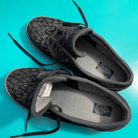 Vans Leopard Cheetah Gray on Black - Women’s 7.5 - Picture 3 of 8